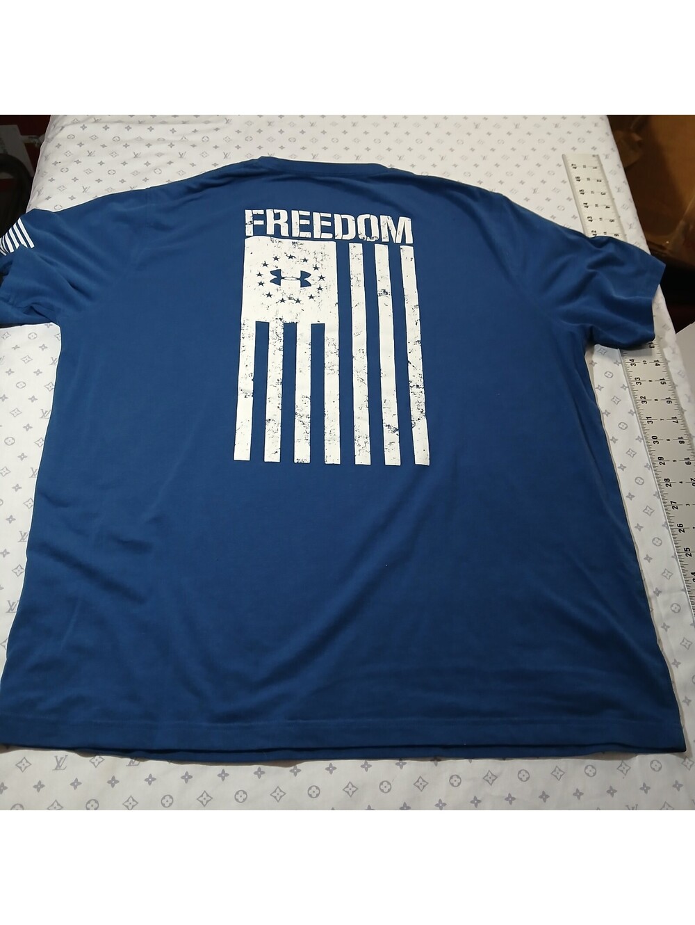 Under Armour Streetwear T Shirt Blue Freedom Flag Graphic Short Sleeve Tee Sz L